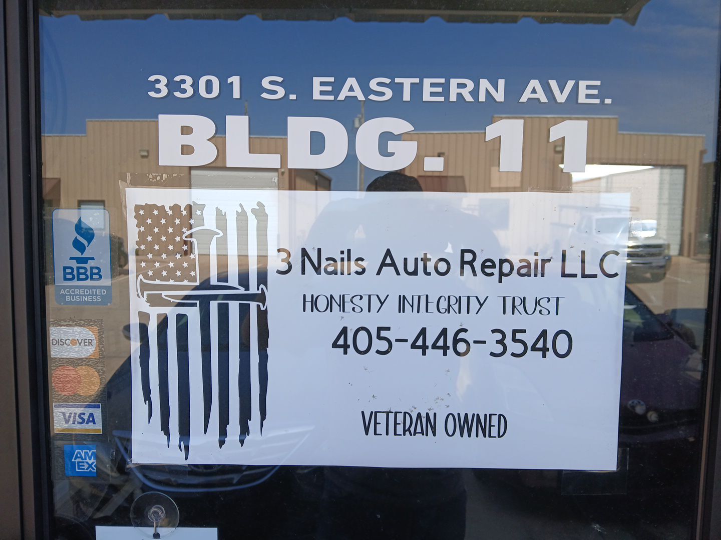 Gallery Image :  3 Nails Auto Repair